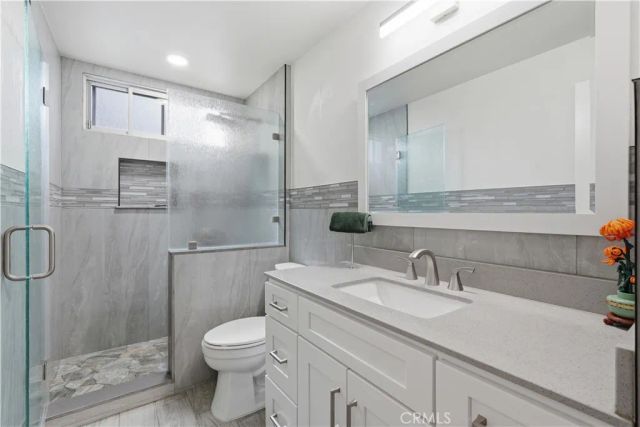 22122 Caminito Vino, Laguna Hills, CA 92653