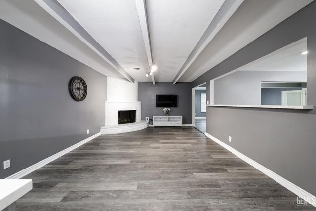 3531 Country Club Drive, Bakersfield, CA 93306