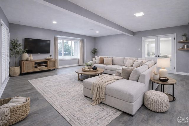 3531 Country Club Drive, Bakersfield, CA 93306