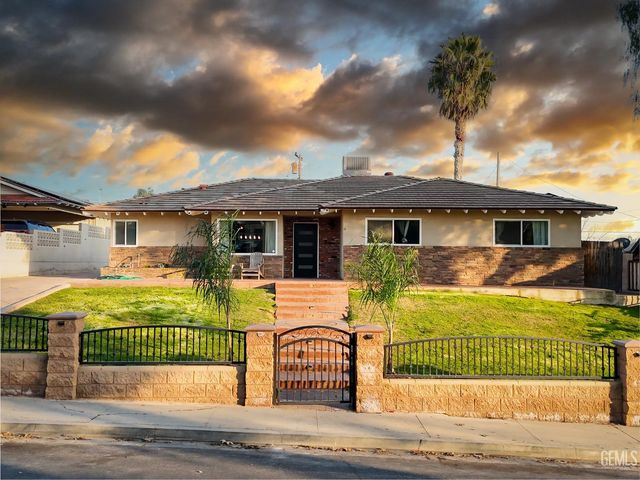 3531 Country Club Drive, Bakersfield, CA 93306