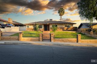 3531 Country Club Drive, Bakersfield, CA 93306