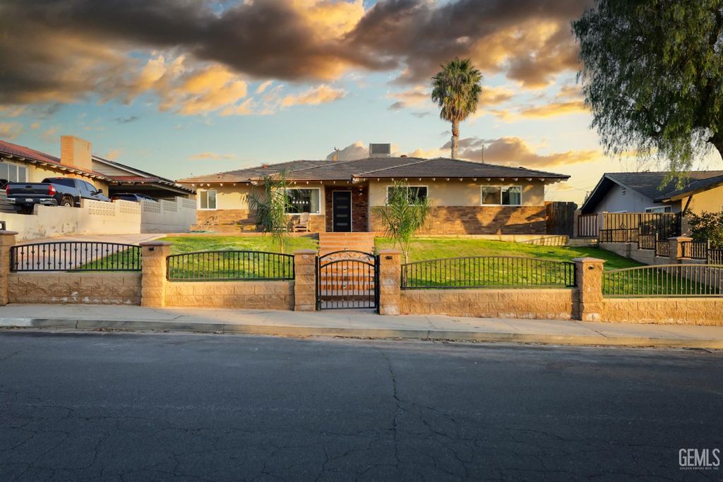 3531 Country Club Drive, Bakersfield, CA 93306