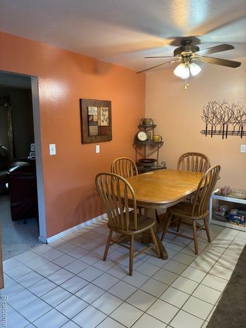 20887 Washington, Roseville, MI 48066