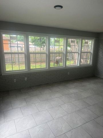 5504 ELMHURST RD, Memphis, TN 38115