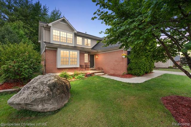 32916 Kelly Boulevard, Brownstown, MI 48173