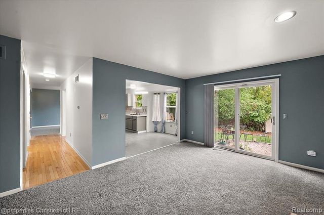 32916 Kelly Boulevard, Brownstown, MI 48173