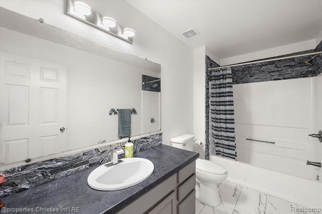 32916 Kelly Boulevard, Brownstown, MI 48173