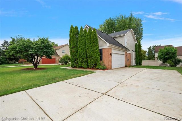 32916 Kelly Boulevard, Brownstown, MI 48173