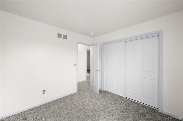 32916 Kelly Boulevard, Brownstown, MI 48173