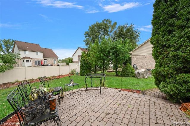 32916 Kelly Boulevard, Brownstown, MI 48173