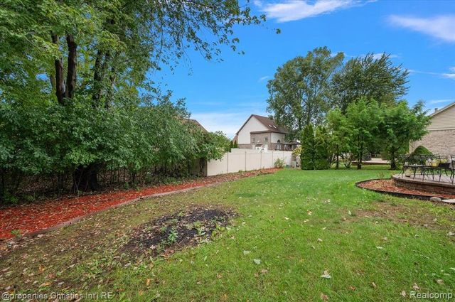 32916 Kelly Boulevard, Brownstown, MI 48173