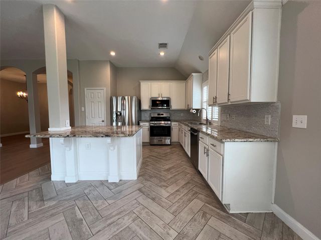 7707 Misty Lake Lane, Pearland, TX 77581