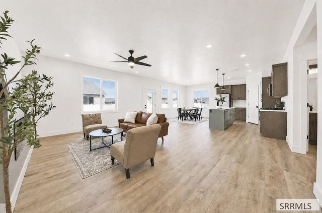 314 Poppy St, Sugar City, ID 83448