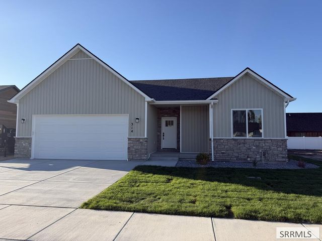 314 Poppy St, Sugar City, ID 83448