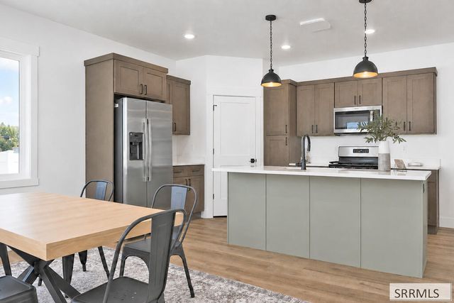 314 Poppy St, Sugar City, ID 83448