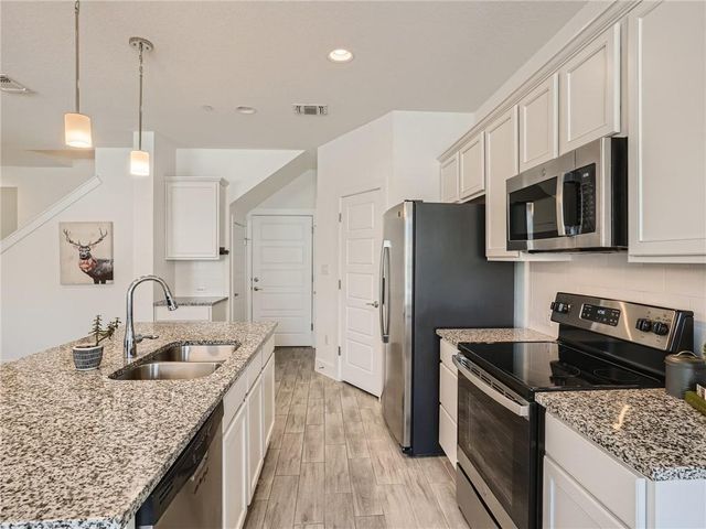 1802 Roseburg DR, Austin, TX 78754
