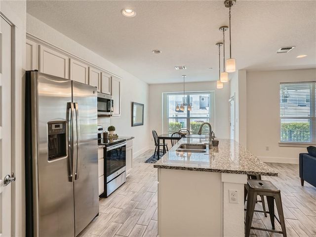 1802 Roseburg DR, Austin, TX 78754