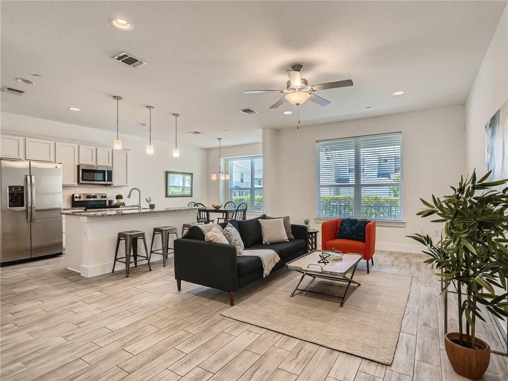 1802 Roseburg DR, Austin, TX 78754