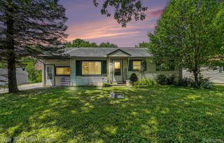 14506 Eddy Lake Road, Fenton, MI 48430