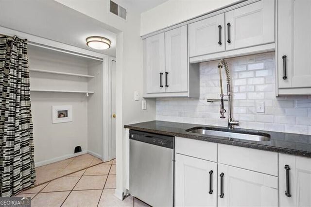1021 Riverbend Club Drive SE, Atlanta, GA 30339