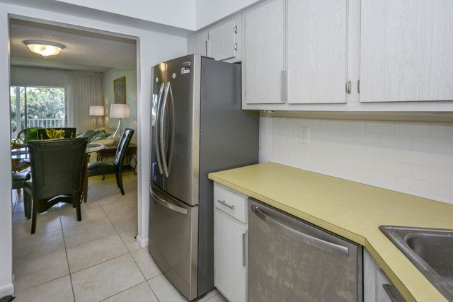 18081 SE Country Club Drive 26-256, Jupiter, FL 33469