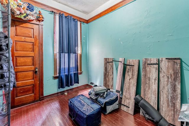 1627 N Kedzie Avenue, Chicago, IL 60647