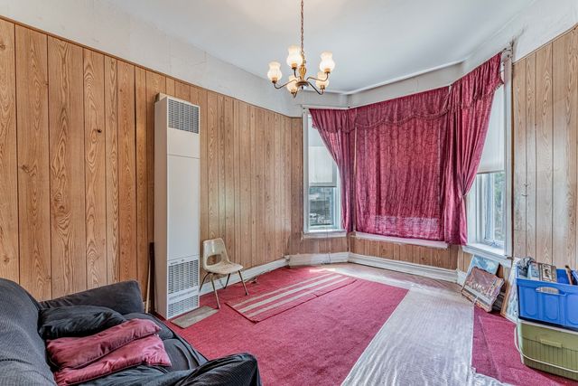 1627 N Kedzie Avenue, Chicago, IL 60647