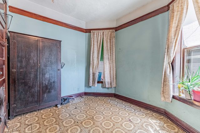 1627 N Kedzie Avenue, Chicago, IL 60647