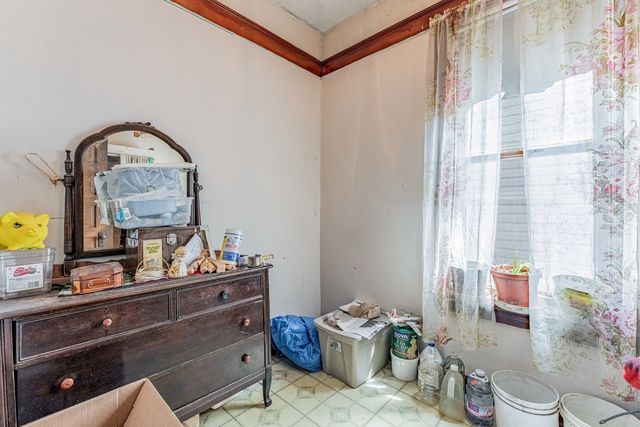 1627 N Kedzie Avenue, Chicago, IL 60647