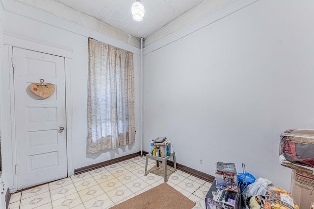 1627 N Kedzie Avenue, Chicago, IL 60647