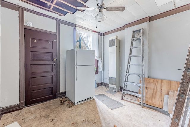 1627 N Kedzie Avenue, Chicago, IL 60647