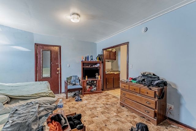 1627 N Kedzie Avenue, Chicago, IL 60647