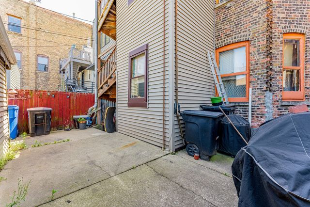 1627 N Kedzie Avenue, Chicago, IL 60647