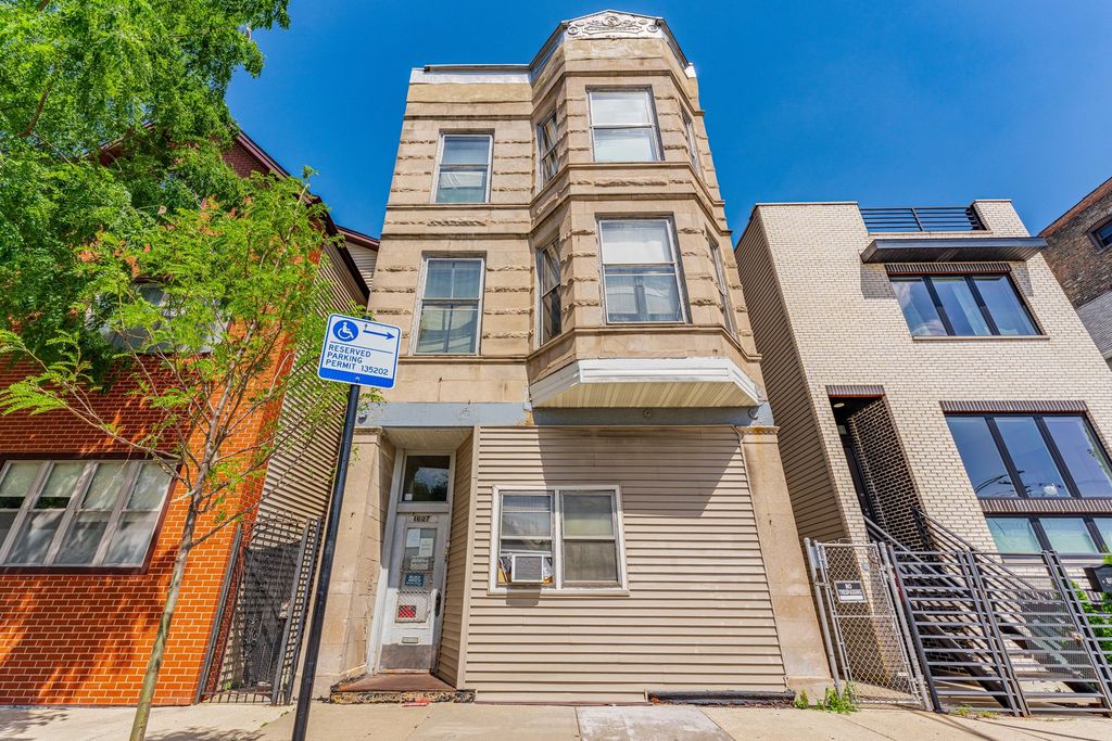 1627 N Kedzie Avenue, Chicago, IL 60647