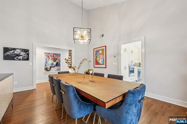 26 Bayberry Drive, Saddle River, NJ 07458