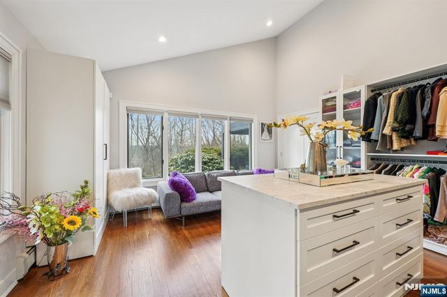 26 Bayberry Drive, Saddle River, NJ 07458