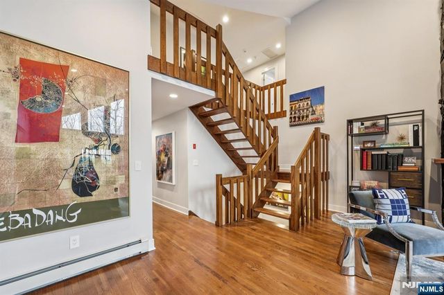 26 Bayberry Drive, Saddle River, NJ 07458
