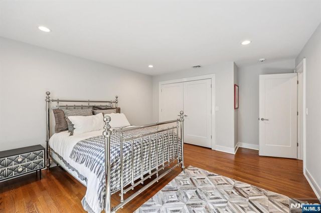 26 Bayberry Drive, Saddle River, NJ 07458