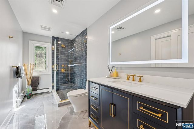 26 Bayberry Drive, Saddle River, NJ 07458