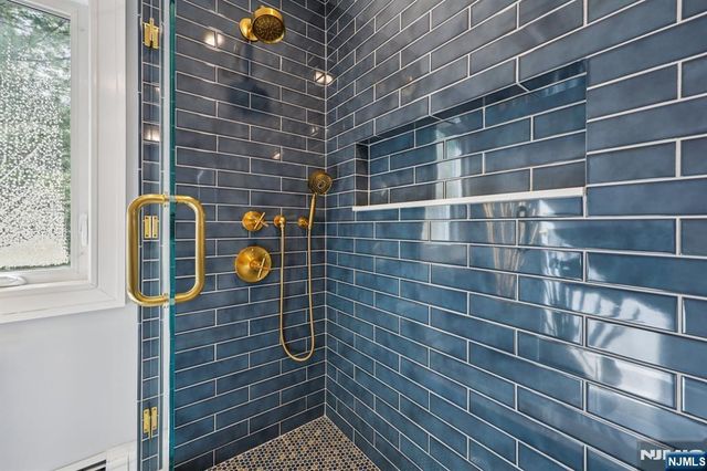 26 Bayberry Drive, Saddle River, NJ 07458