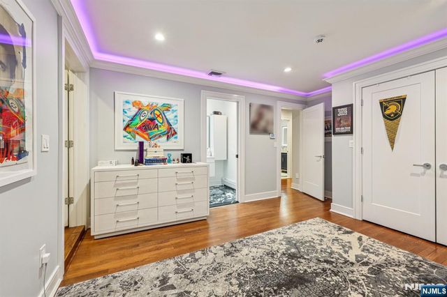 26 Bayberry Drive, Saddle River, NJ 07458