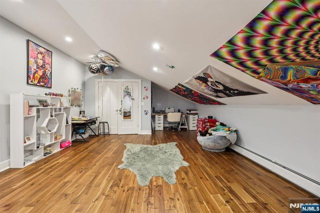 26 Bayberry Drive, Saddle River, NJ 07458