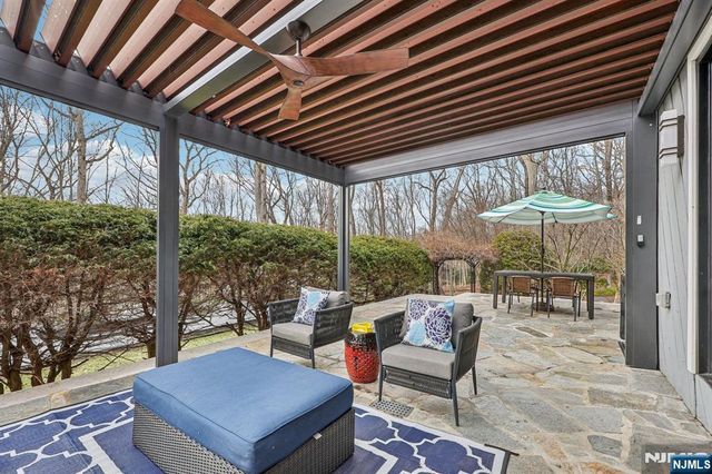 26 Bayberry Drive, Saddle River, NJ 07458