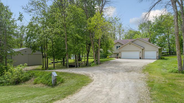 9074 Bagley Avenue, Northfield, MN 55057