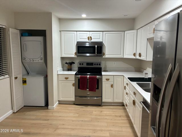 9450 N 94TH Place 214, Scottsdale, AZ 85258