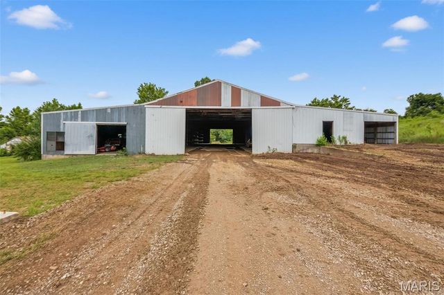 70 Hartley Lane, Elsberry, MO 63343