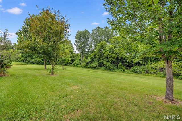 70 Hartley Lane, Elsberry, MO 63343