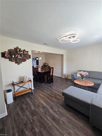 1808 Haviland DR, Virginia Beach, VA 23454