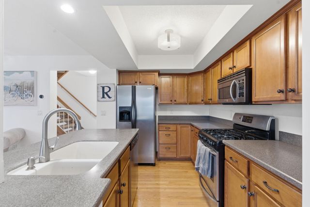 15665 24th Avenue N E, Plymouth, MN 55447