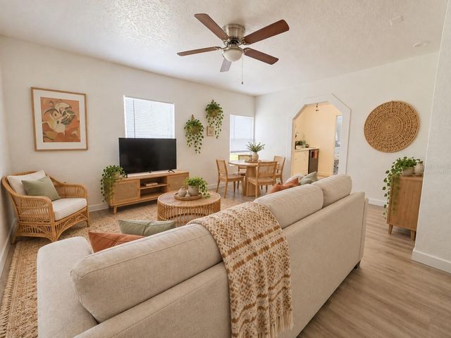 905 NICHOLSON STREET, Clearwater, FL 33755